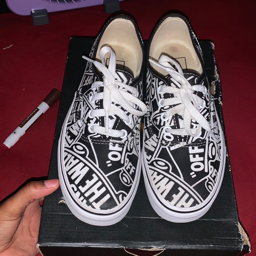 (OTW Repeat) Black/True W Vans